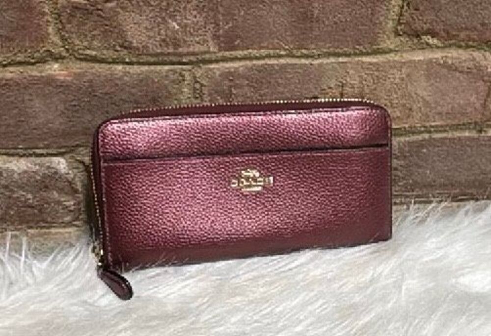Coach Pebbled Leather Metallic Burgundy Zippy Wallet NEW